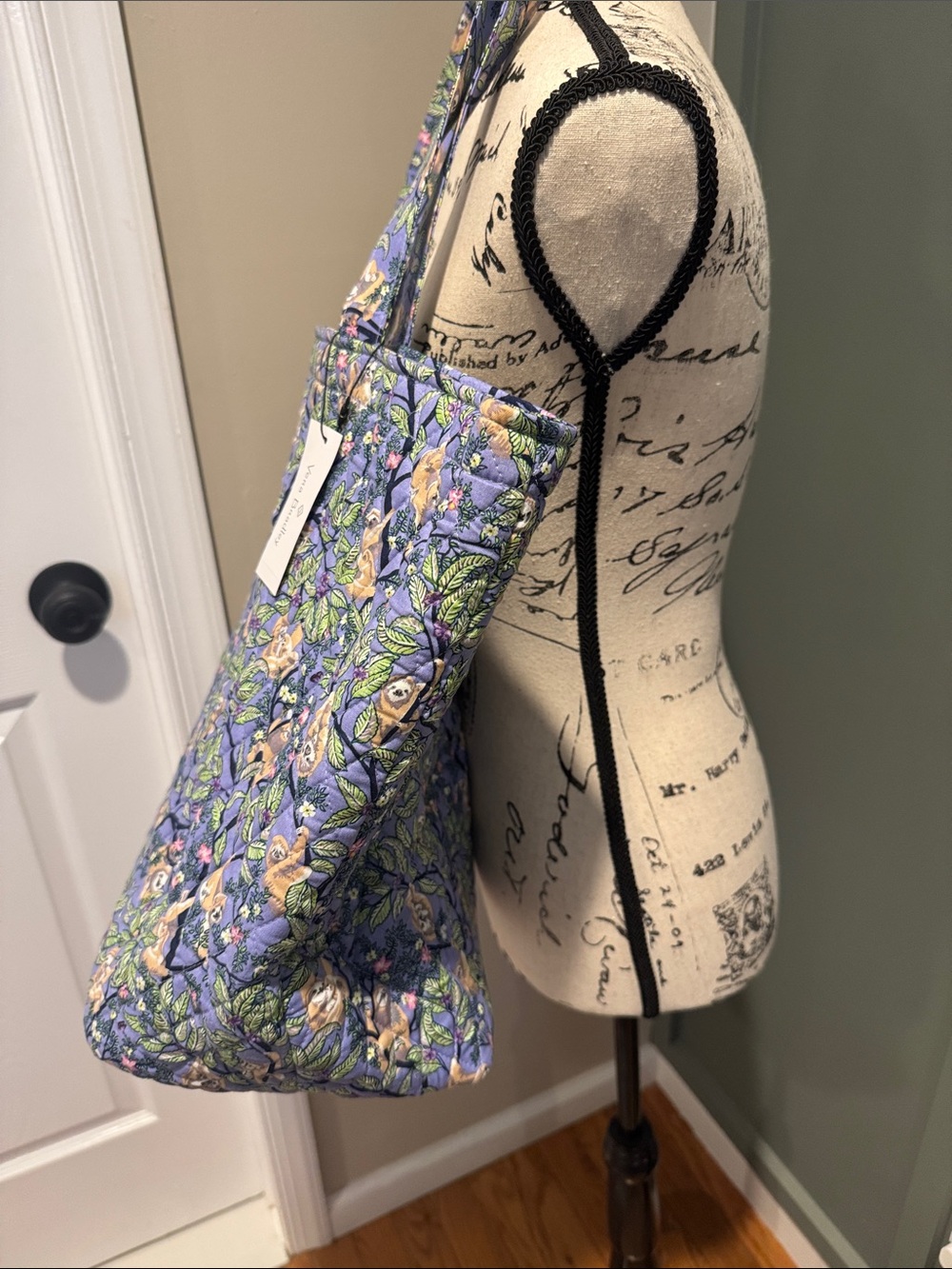 Vera Bradley Sloth Floral Grand Quilted Tote NWT - Picture 7 of 11